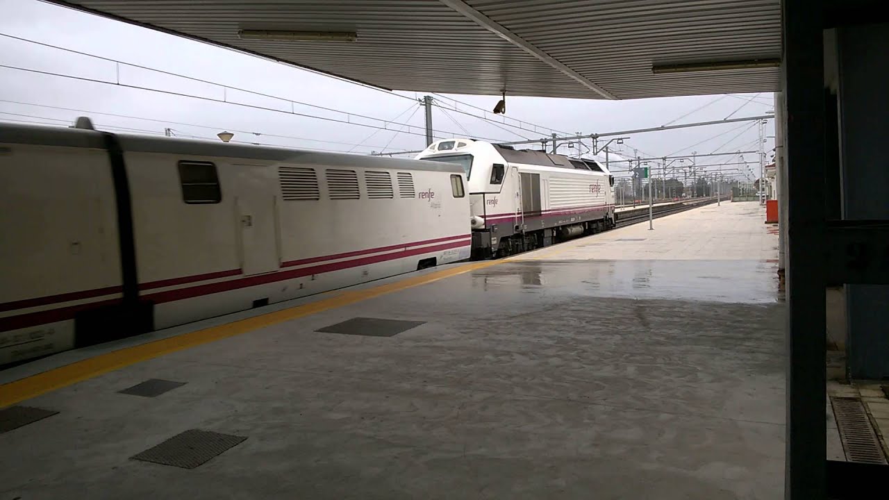 Imagen de Interrumpida la circulación de trenes entre Alcázar de San Juan y Linares-Baeza (Jaén) tras un robo de cable