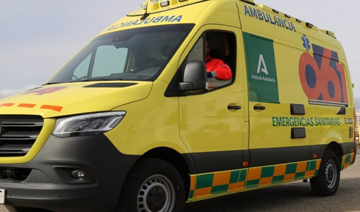 Evacuados al hospital dos motoristas heridos en un accidente de tráfico en la Jaén capital