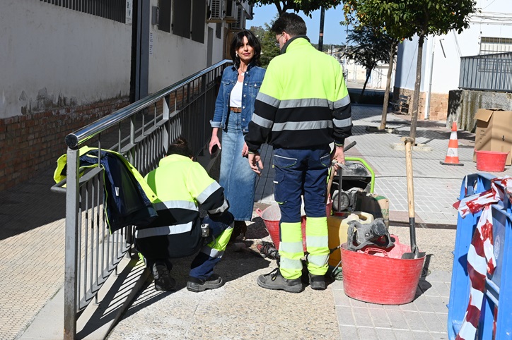 La Brigada Multiservicios realiza hasta la fecha en torno a 500 intervenciones en los diferentes barrios de Linares