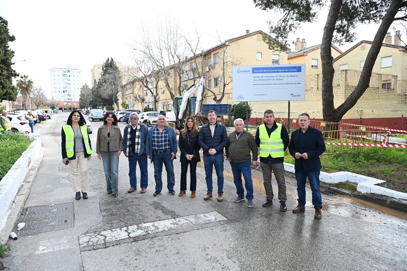 Las obras de eliminación de aljibes comienzan a ejecutarse en la barriada de Arrayanes.