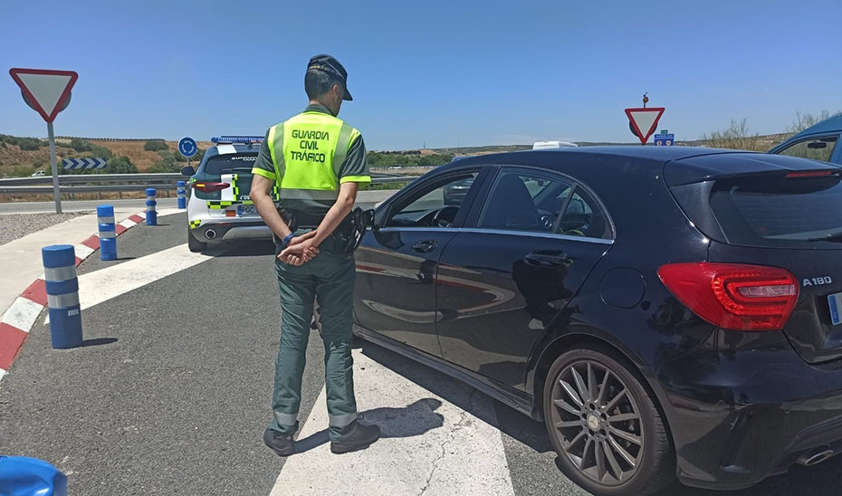 Imagen de Muere atropellado mientras andaba por la autovía A-44 en Jaén