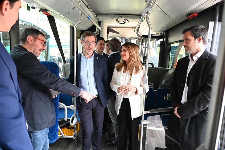 Imagen de Linares da la bienvenida a los nuevos autobuses eléctricos