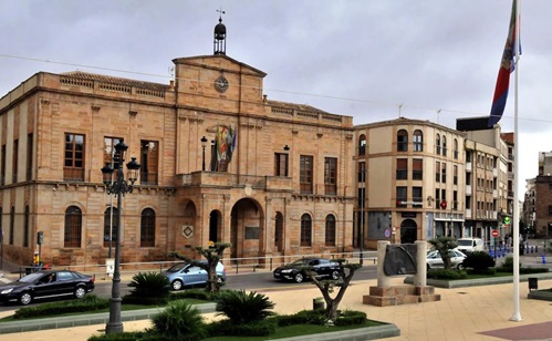 Imagen de El Ayuntamiento de Linares promueve una nueva ordenanza para solucionar problemas vinculados a solares y edificaciones ruinosas