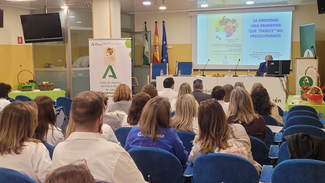 Imagen de Profesionales del Área de Gestión Sanitaria Norte de Jaén se conciencian sobre los riesgos asociados a la obesidad