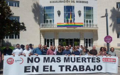 Imagen de Concentración de UGT Y CCOO ante un nuevo fallecimiento por accidente laboral en la localidad de Los Villares