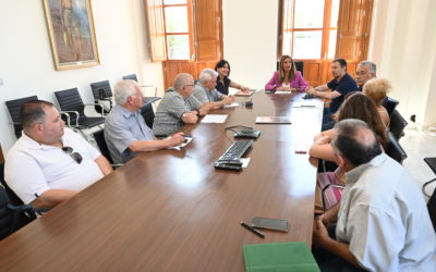 Imagen de El plan de inversiones del equipo de gobierno y las próximas acciones en los barrios son informados a la Federación Himilce por la alcaldesa.