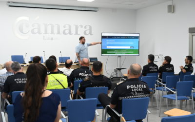 Imagen de Dieciséis policías locales se forman en una jornada de la ESPLI sobre ciberseguridad