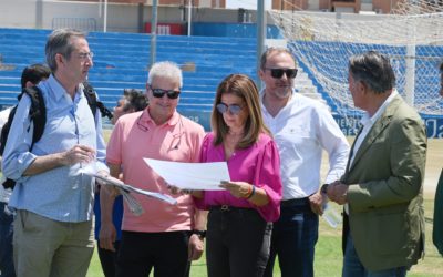 Imagen de Visita técnica al Estadio Municipal de Linarejos para el planteamiento de detalles necesarios en torno a su remodelación