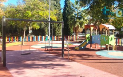 Imagen de 8 parque infantiles se entoldarán antes de final de julio