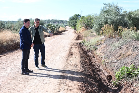 Imagen de El Área de Agricultura y Medio Rural acomete la reparación y mejora del camino de Náquer