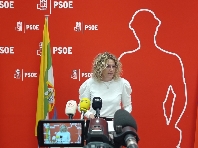 Imagen de El PSOE de Linares denuncia la mala gestión de los recursos públicos  en instalaciones deportivas por parte del equipo de gobierno del PP