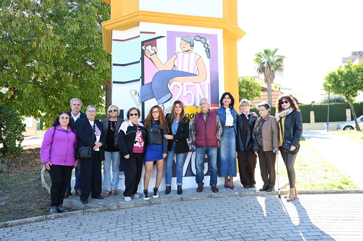 Imagen de La campaña del 25 de Noviembre queda plasmada en la Plaza Elena Martelo Becerra a través de un colorido mural