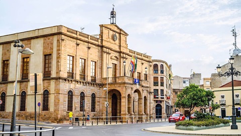 Imagen de El Ayuntamiento de Linares convoca un concurso para seleccionar el cartel para la Campaña de Navidad.