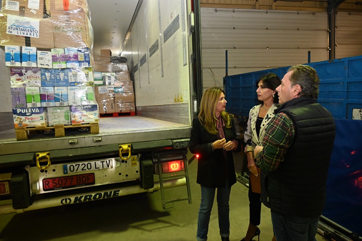 Imagen de Comienza el envío a Valencia de unos cien palés con productos de primera necesidad recogidos en la campaña de ayuda a los damnificados por la DANA