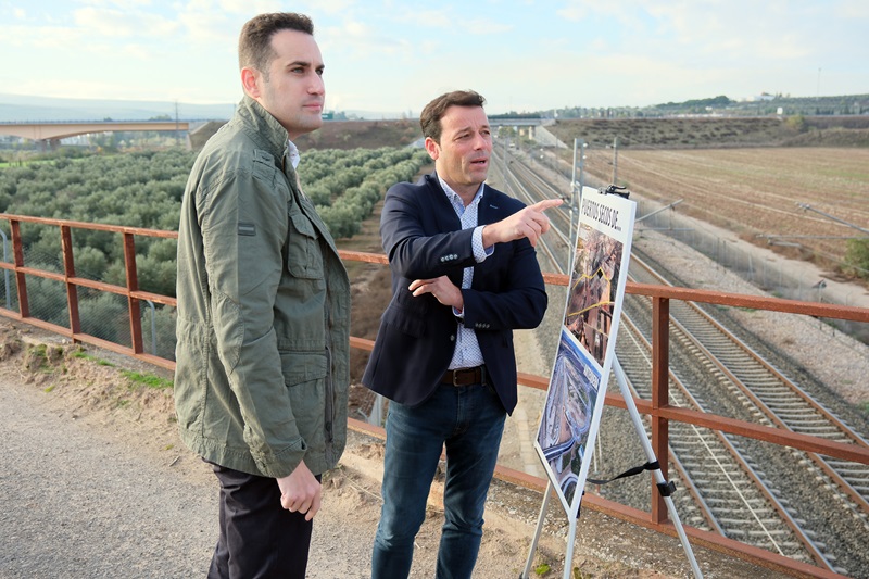 Imagen de Latorre denuncia que el Puerto Seco de Linares “es un monumento al abandono, a la desidia y a la mentira de Juanma Moreno”