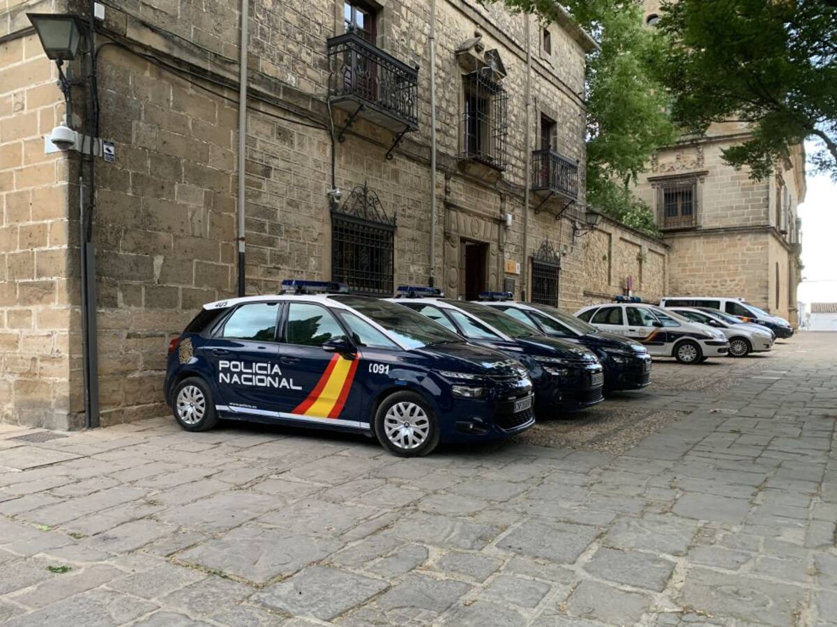 Imagen de La Policía Nacional detiene a una mujer en Úbeda por tráfico de estupefacientes e incauta más de un kilogramo de cocaína